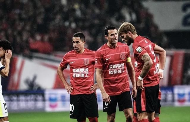 阵河内的比, 联最强首发, 赛前发布会