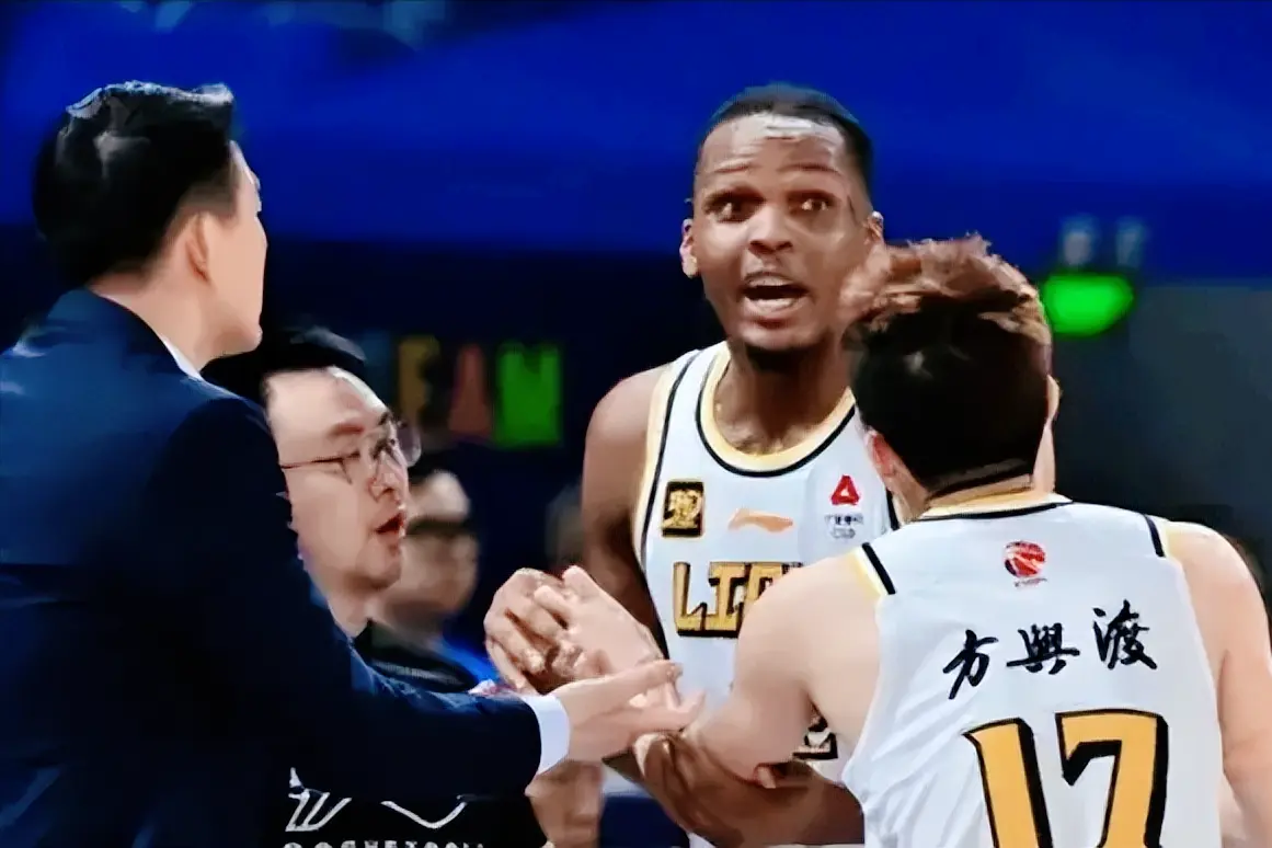 广东随着休, 冠奇兵, cm的桑普